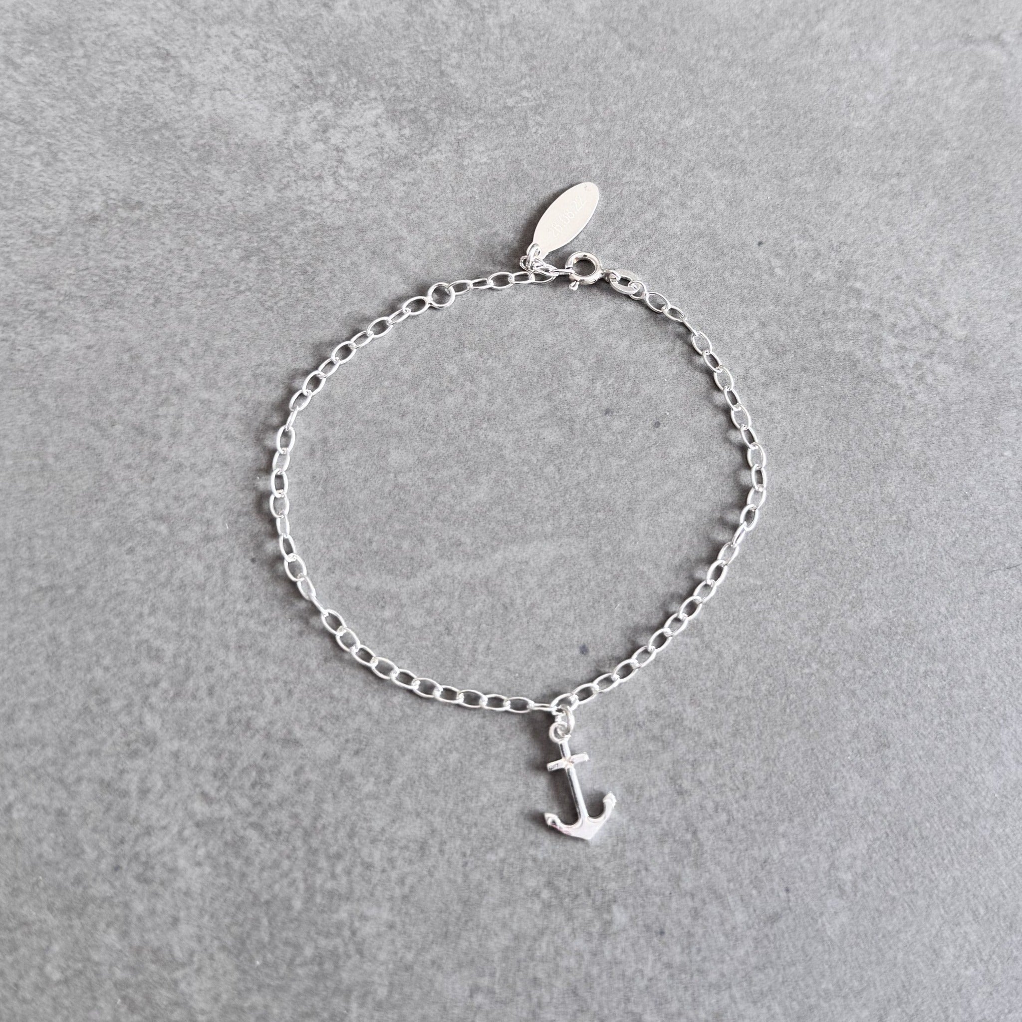 Anchor charm bracelet in sterling silver by By Wue
