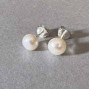Pearl Earrings in sterling silver